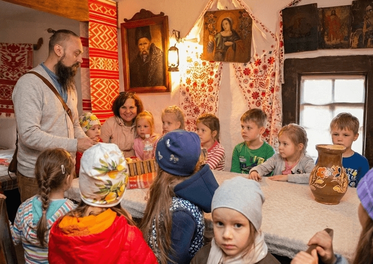 зображення дітей на відпочинку